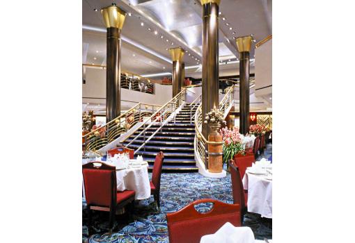 Grand Restaurant en el Celebrity Century.